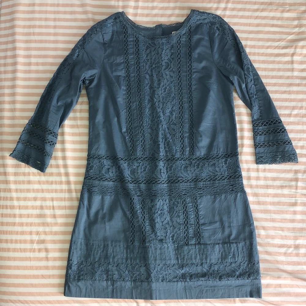 Pre owned Abercrombie & Fitch lace dress. Size M